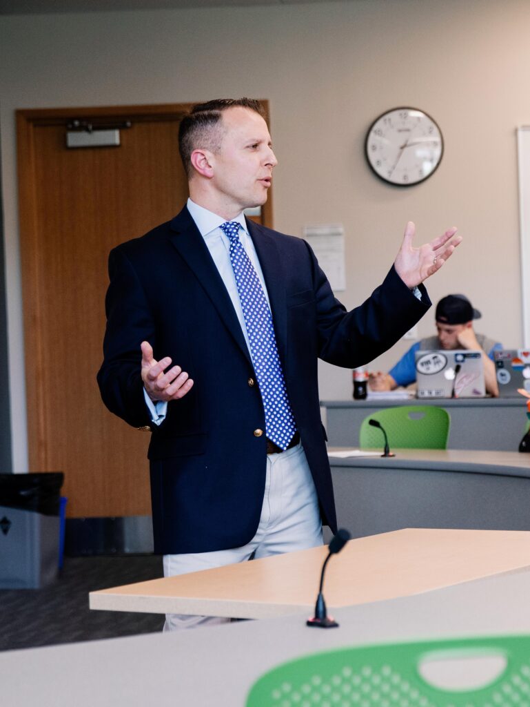 Marketing professor Ron Jelinek